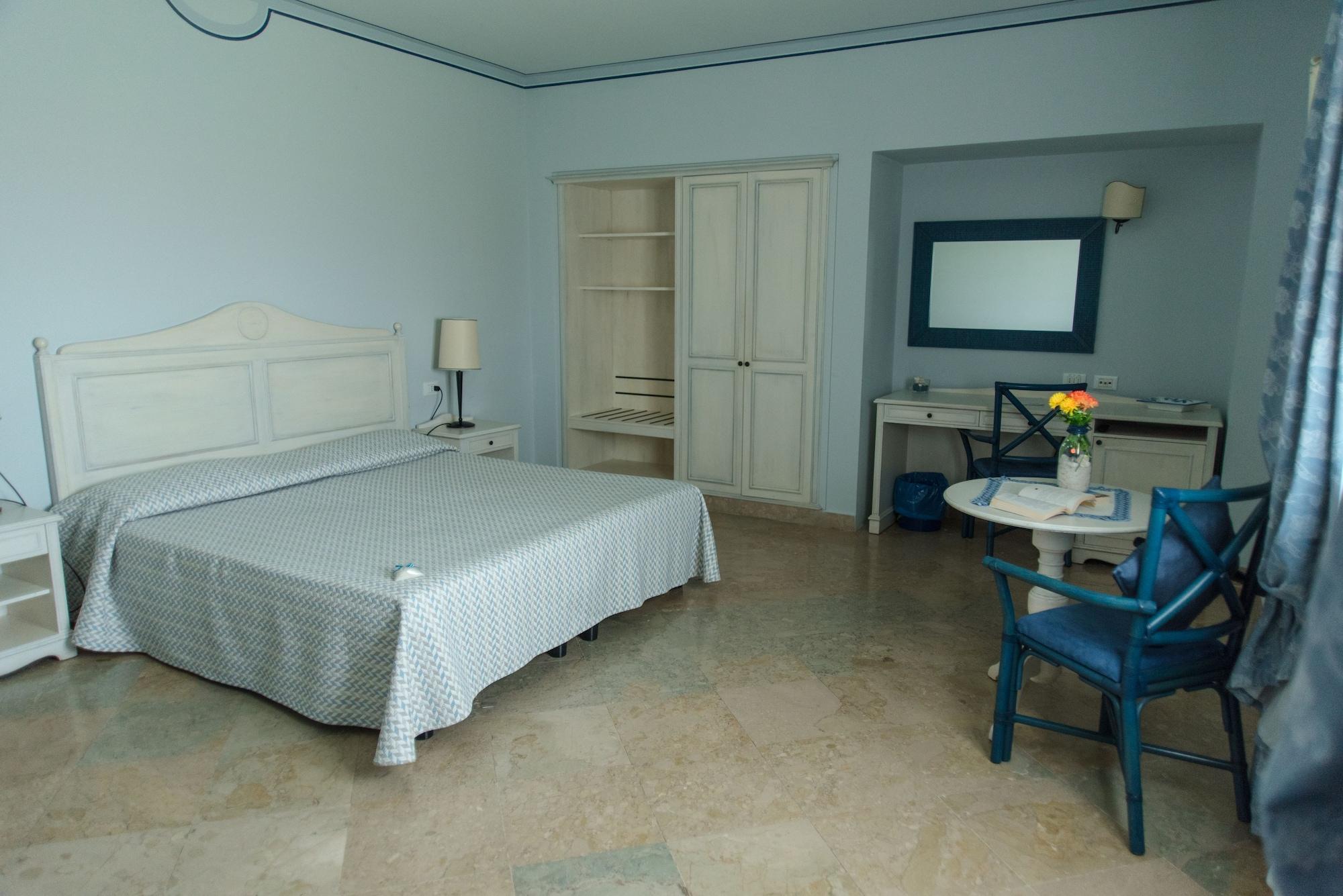 Relais Antiche Saline Hotel Torre Nubia Exterior photo