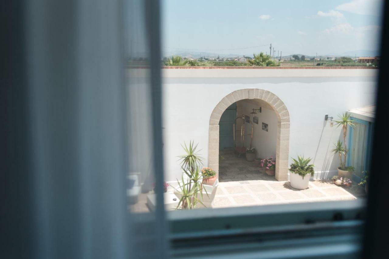 Relais Antiche Saline Hotel Torre Nubia Exterior photo